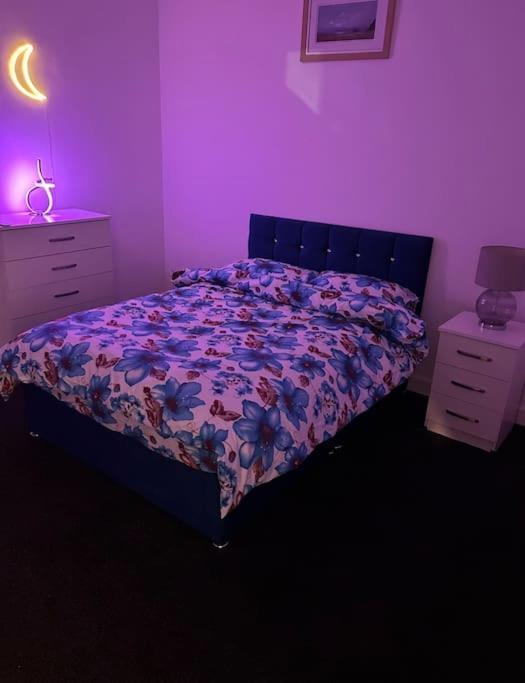 Modern 2-Bed Flat In Salford Lejlighed Manchester Eksteriør billede
